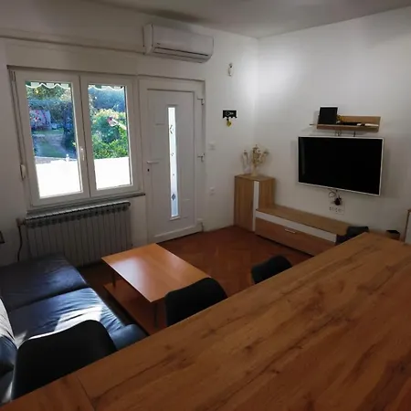 Ivan Lägenhet Supetarska Draga